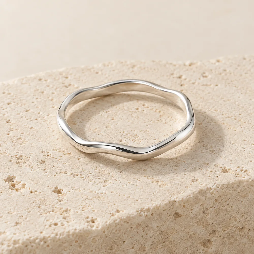Concepto para anillos de plata 925